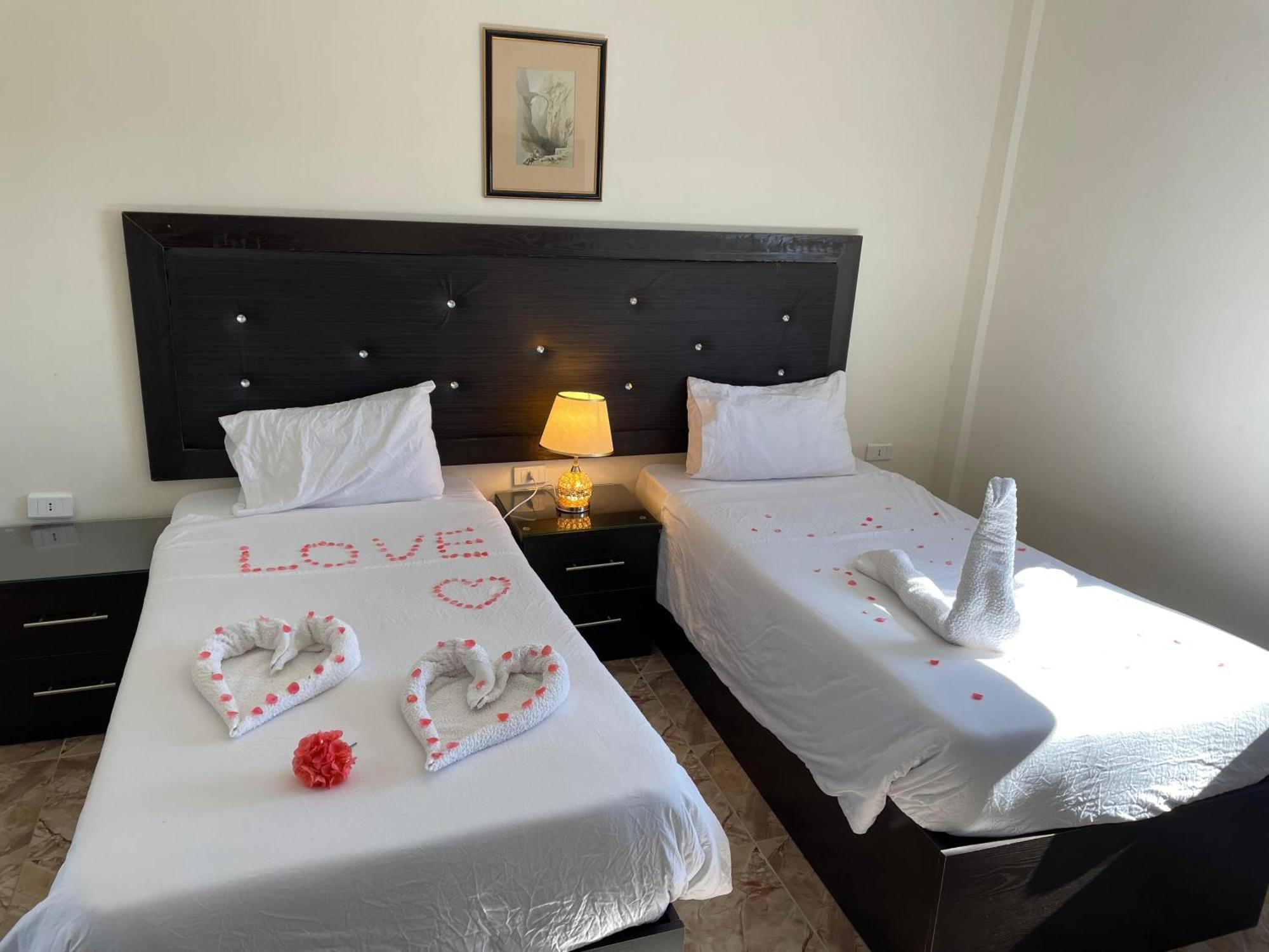 Plaza View Hostel Aţ Ţayyibah المظهر الخارجي الصورة
